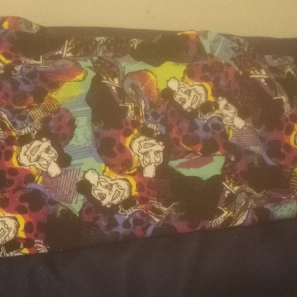 Lularoe Disney leggings TC2